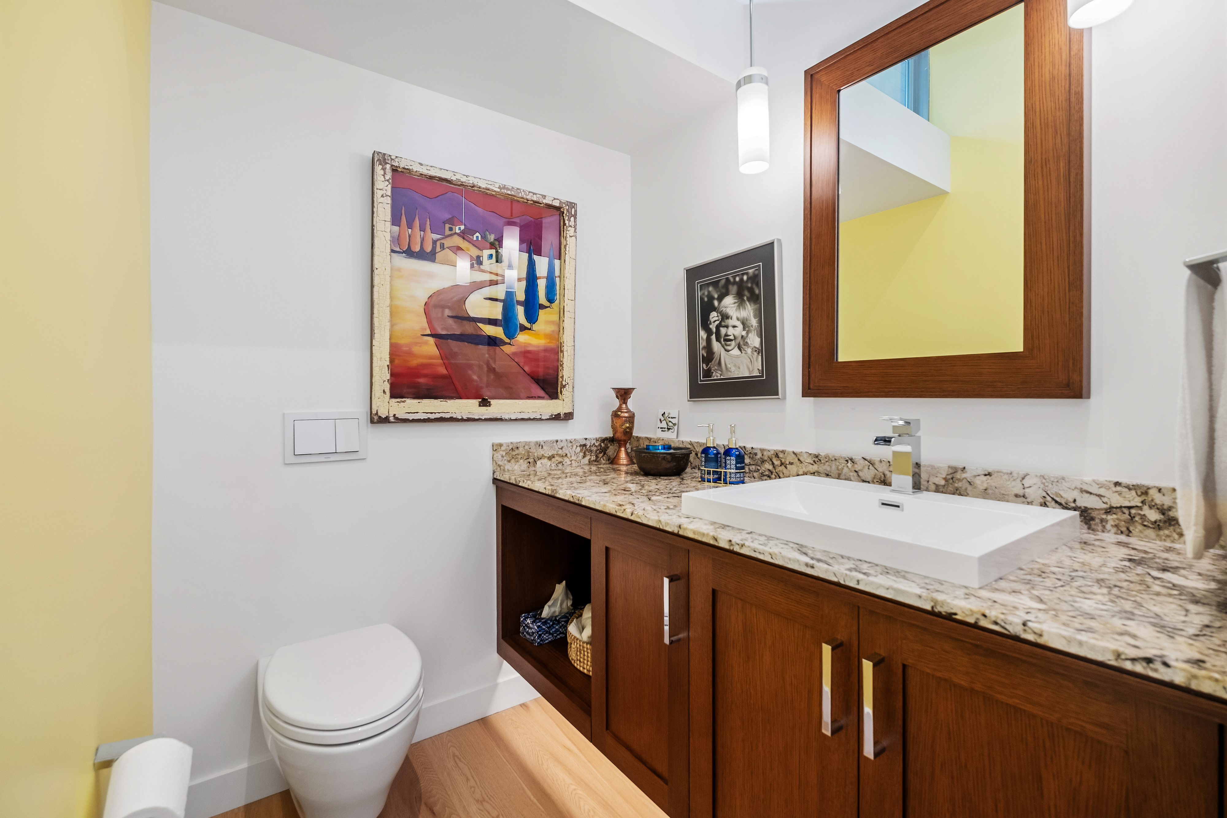 15046 Buena Vista Avenue